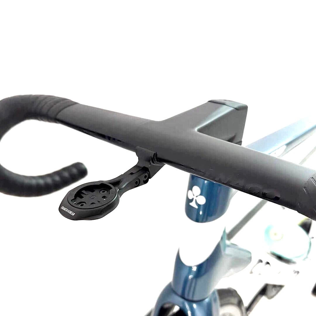 Aerodynamic mount for Garmin, Wahoo, Hammerhead, and Bryton on Colnago C68 CC.01 handlebars